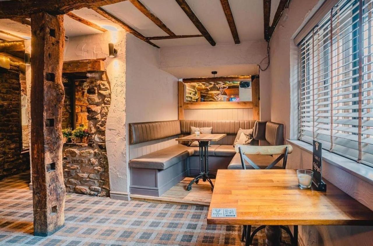 Apartment Charming 1-bed Loft In Caerleon *